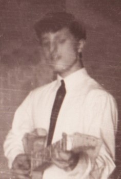 Наши первые электрогитары