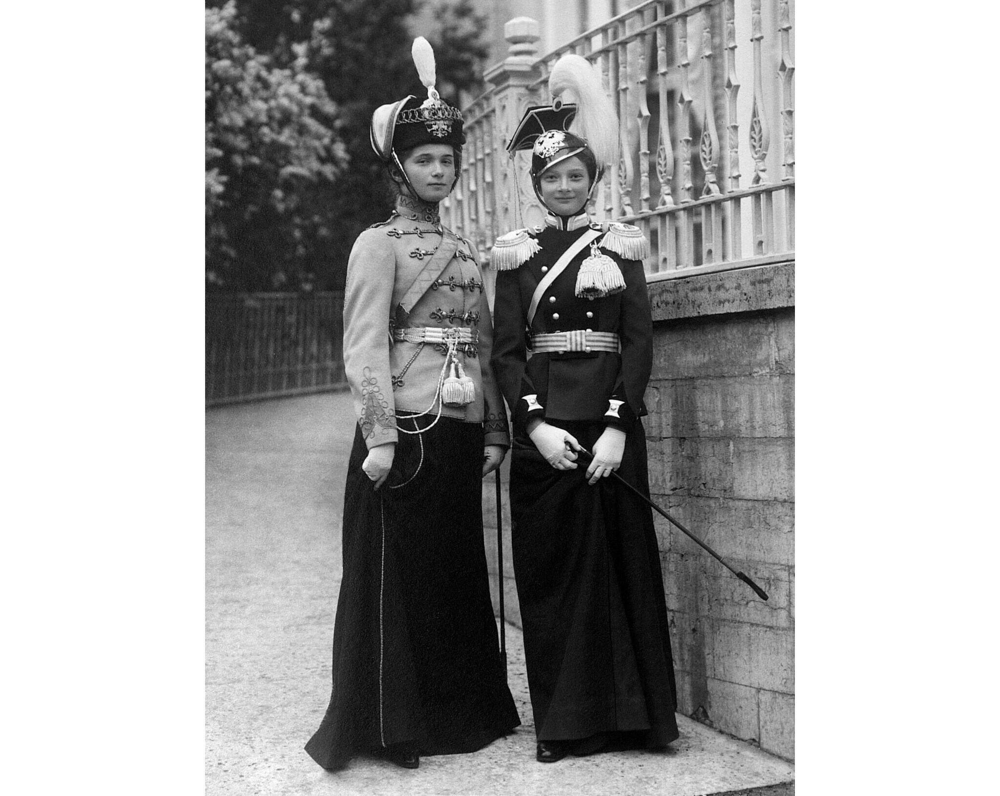 Всех моих подданных надобно обрядить в мундиры или война в кружевах