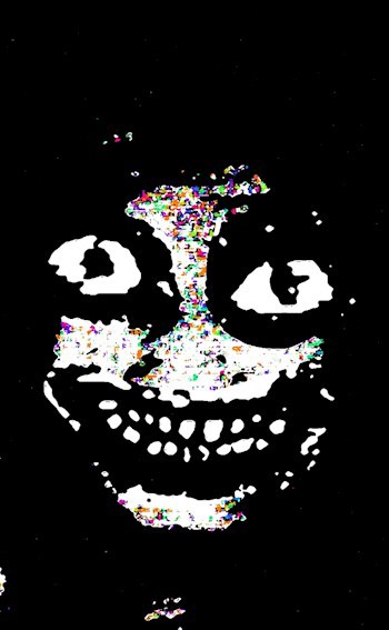 Глитч-Кошмарик: жуткий, но забавный автопортрет Маринетт Мортем