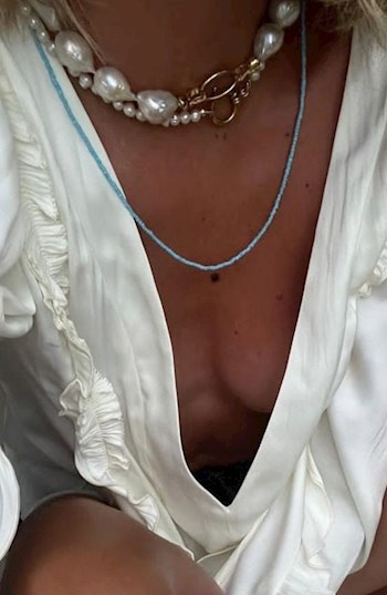 Обе крыши покрытые снегом на выходных днях