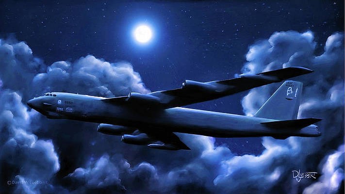 Бомбардировщик и Луна (Bomber`s Moon).