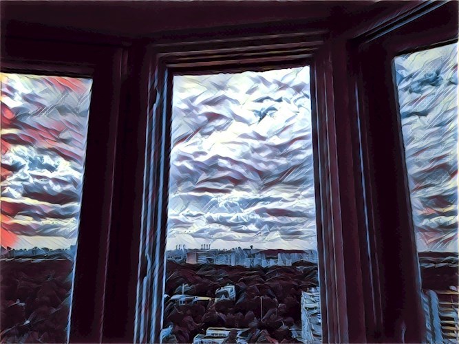 Окошко с облаками