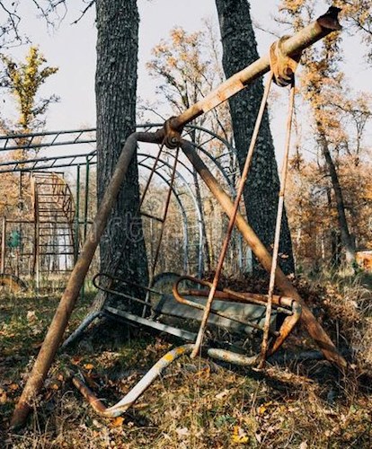 Забытые качели